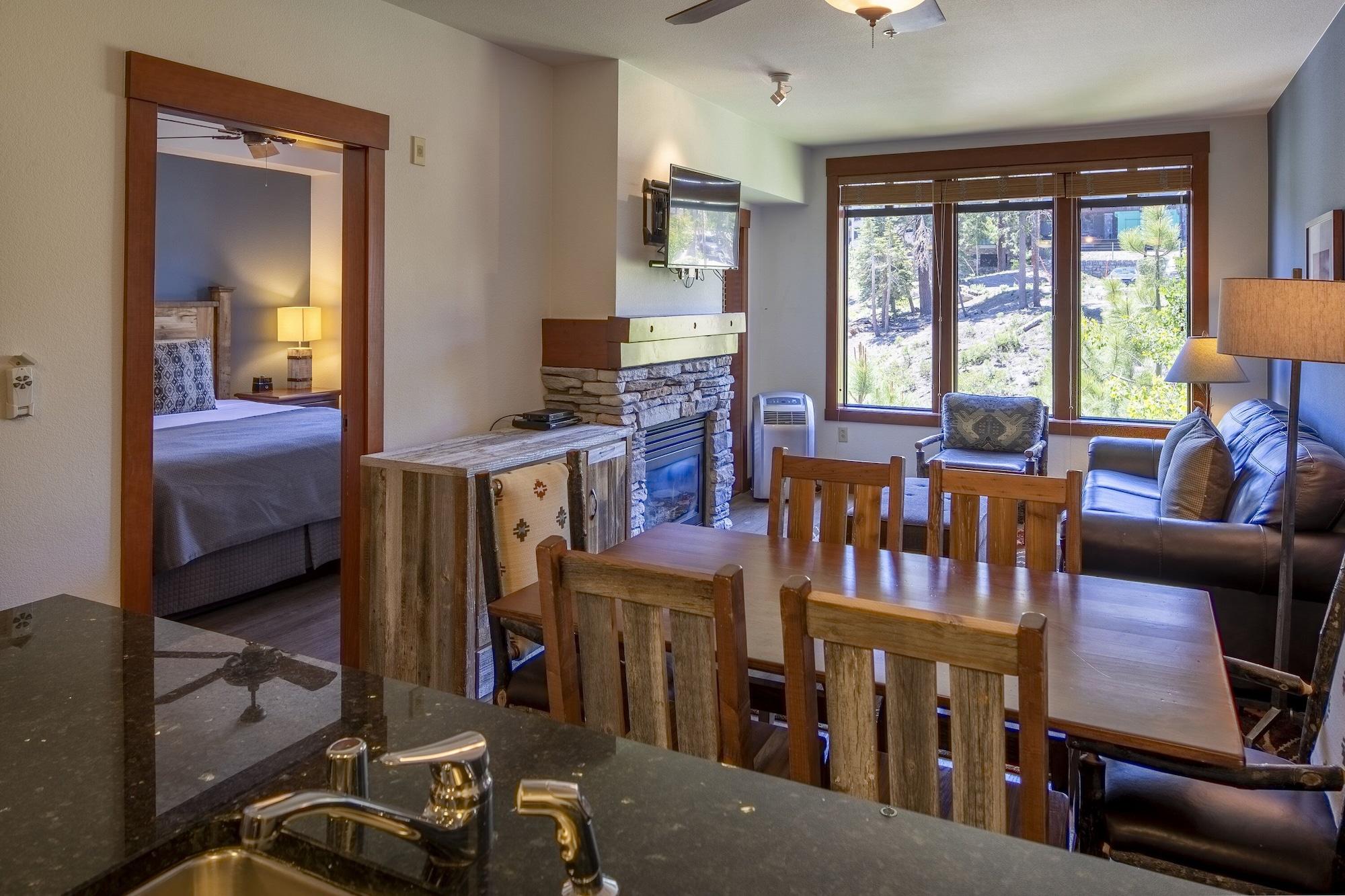 The Village Lodge Mammoth Lakes Exterior photo