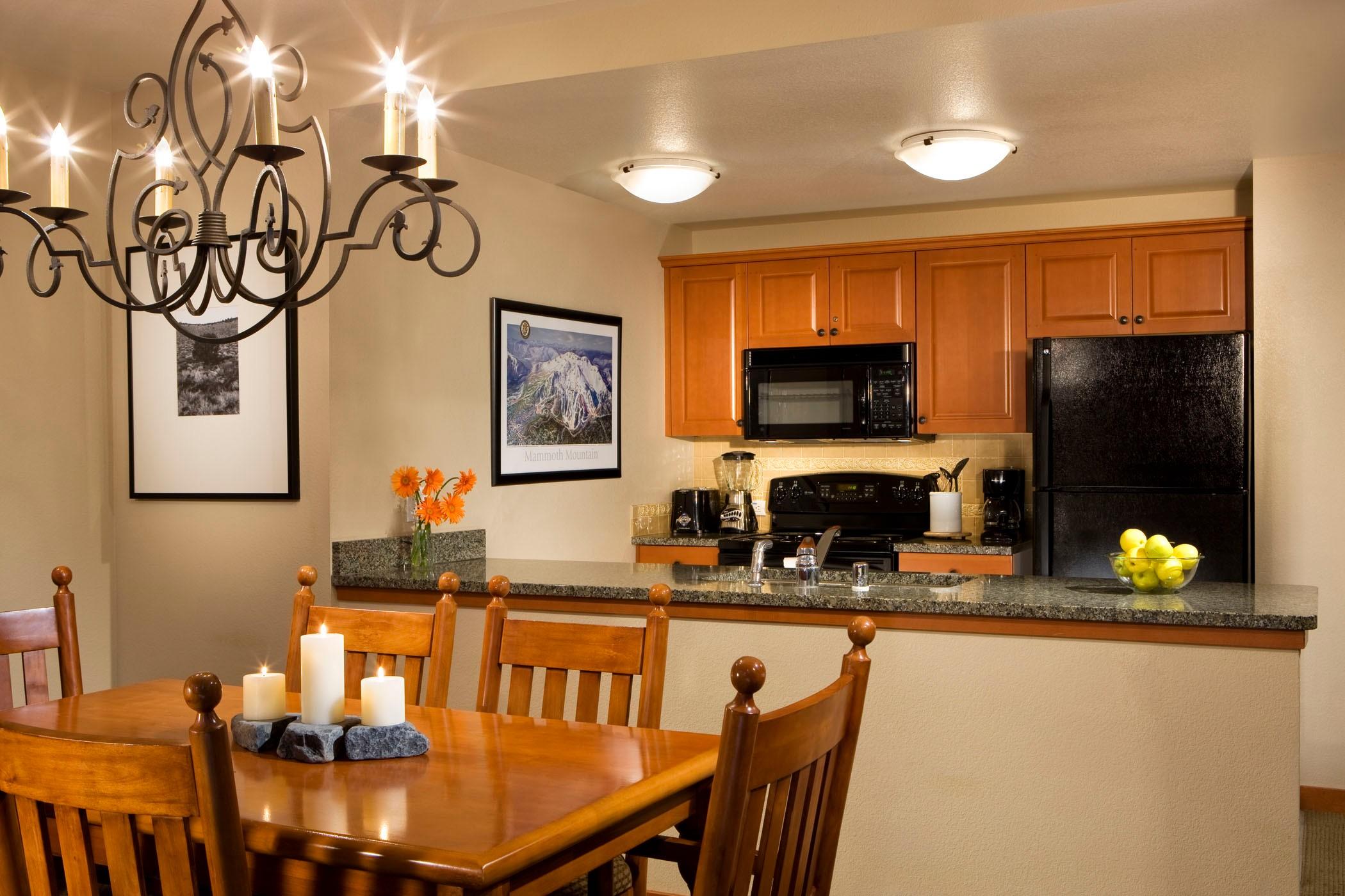 The Village Lodge Mammoth Lakes Exterior photo