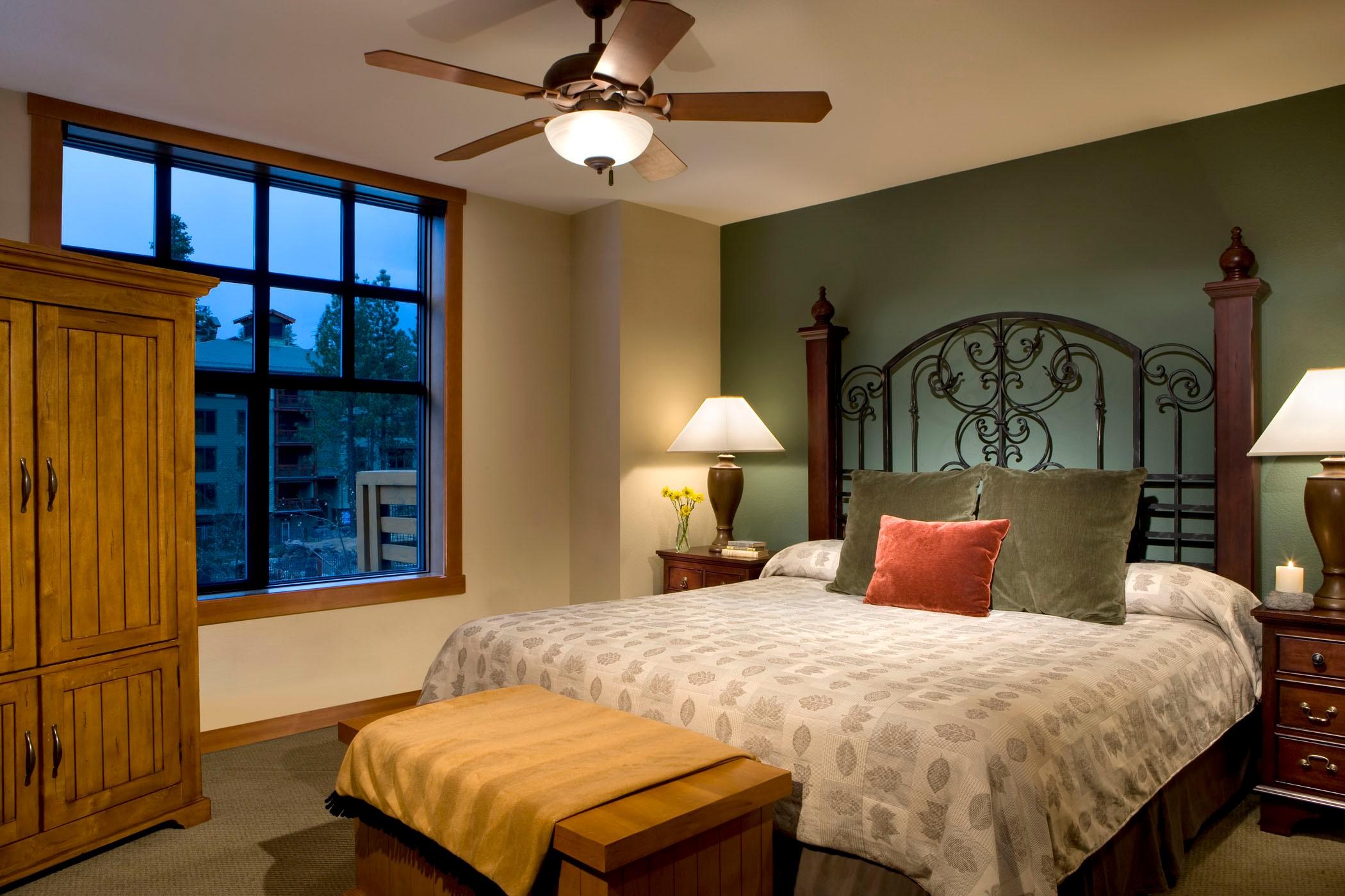 The Village Lodge Mammoth Lakes Room photo
