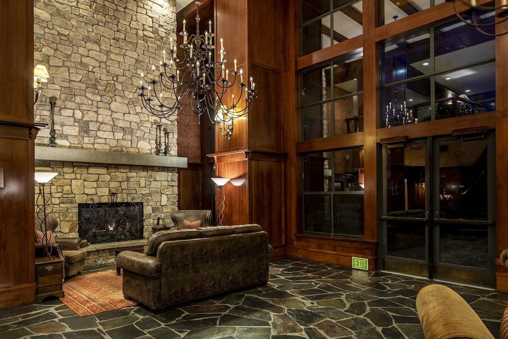 The Village Lodge Mammoth Lakes Exterior photo