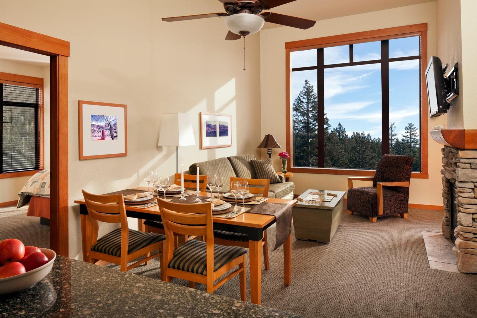 The Village Lodge Mammoth Lakes Exterior photo
