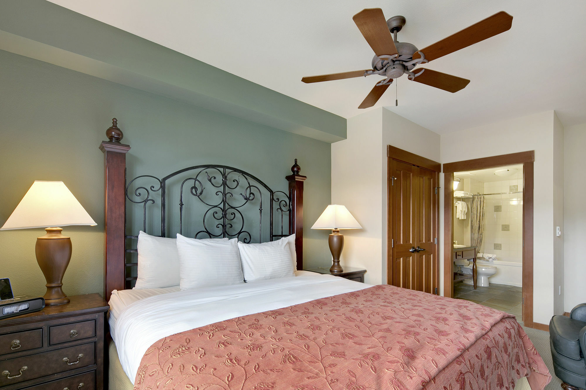 The Village Lodge Mammoth Lakes Exterior photo